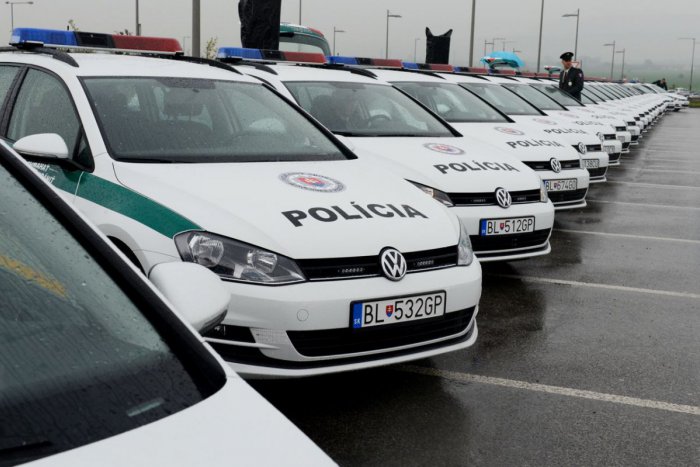 Ilustračný obrázok k článku Vražda, 13 ukradnutých áut, tri znásilnenia... Rok 2014 v Lučenci očami polície!