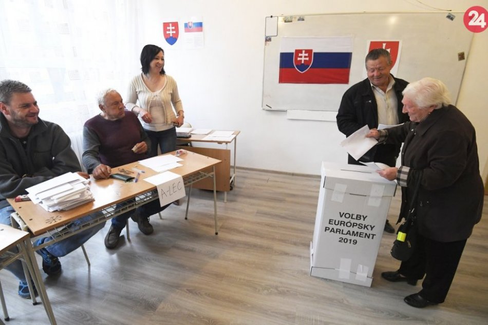 Ilustračný obrázok k článku A je po voľbách: V okrese Lučenec mali pokojný priebeh